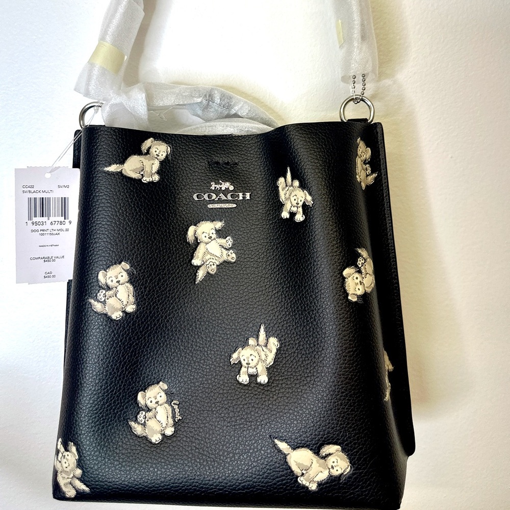 NWT Coach CC422 Mollie Bucket 22 With Happy Dog Print Leather Black Multi